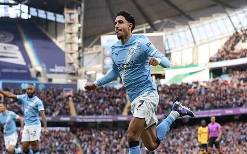 صفقة تبادلية تُنهي مشوار عمر مرموش مع مانشستر سيتي والانتقال لـ برشلونة